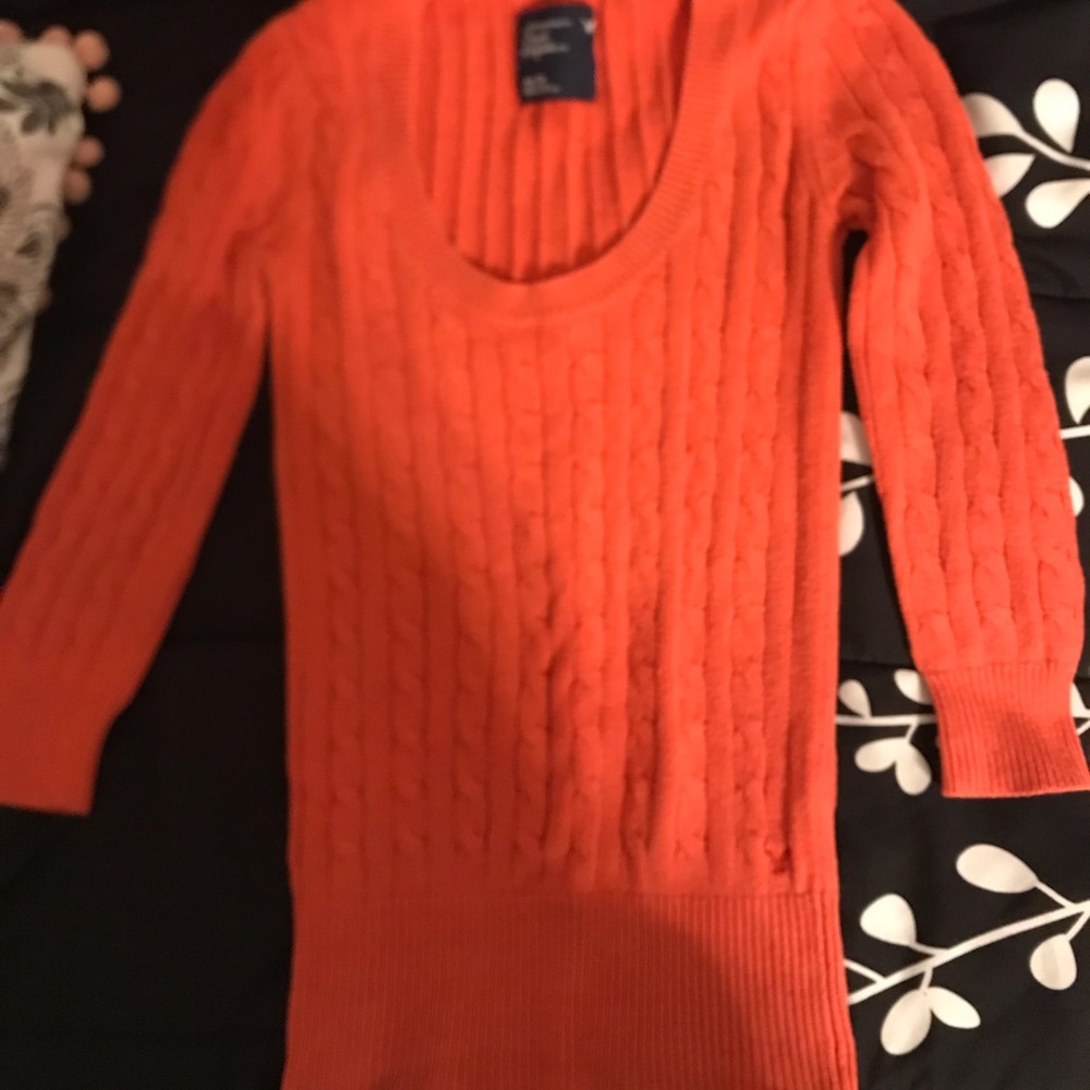 American Eagle 3/4 length sweater